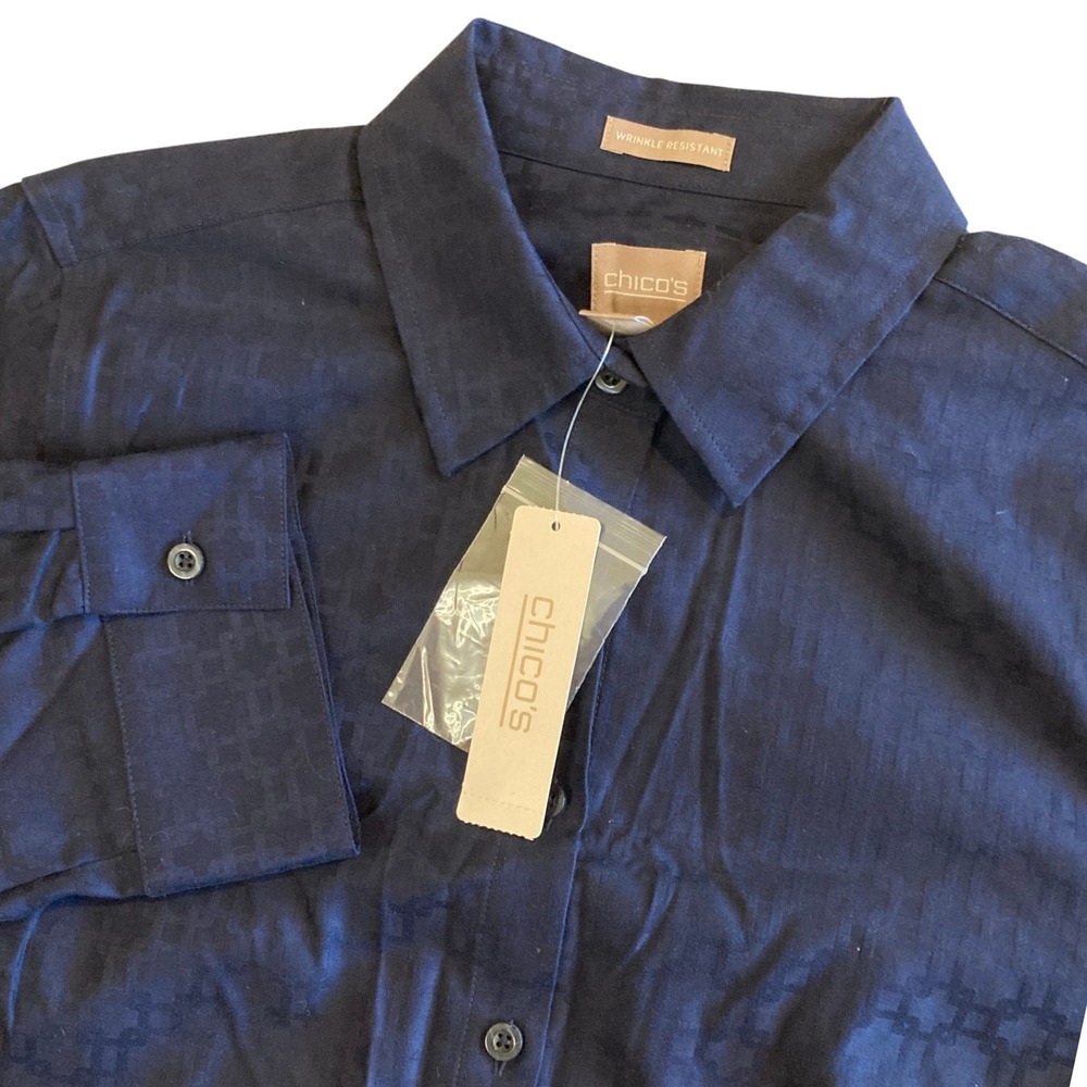 NEW‎ Chicos Size 1 Deep Navy Chain Link Jacquard Wrinkle Resistant Cotton Blouse